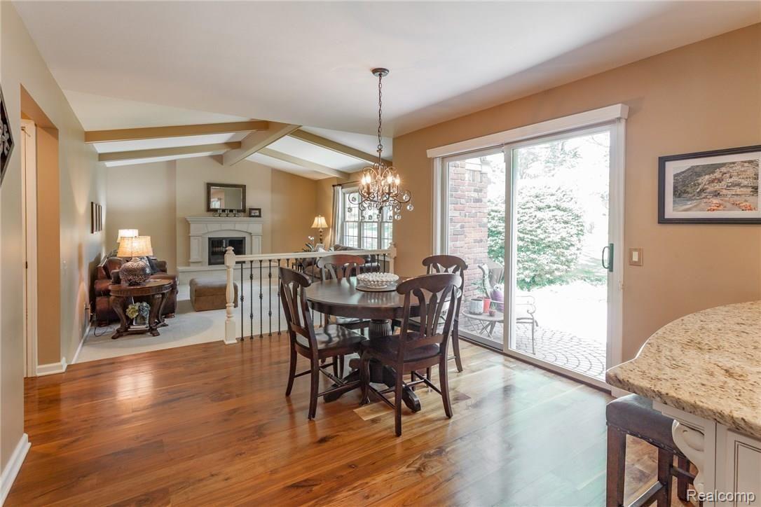 338 Lake Forest Road Rochester, MI 48309 - Photo 15 of 28 IMG_9402.jpg