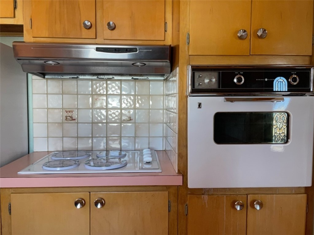 100 Thrush Road Warwick, RI 02886 - Photo 28 of 32 Gallery Image 28
