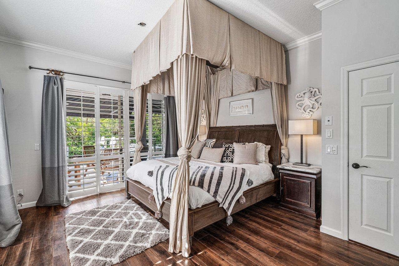 706 Warren Drive Jupiter, FL 33458 - Photo 14 of 36 015-706WarrenDrive-Jupiter-FL-33458-SMAL