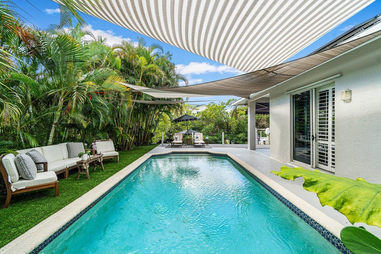 706 Warren Drive Jupiter, FL 33458 - Photo 25 of 36 026-706WarrenDrive-Jupiter-FL-33458-SMAL