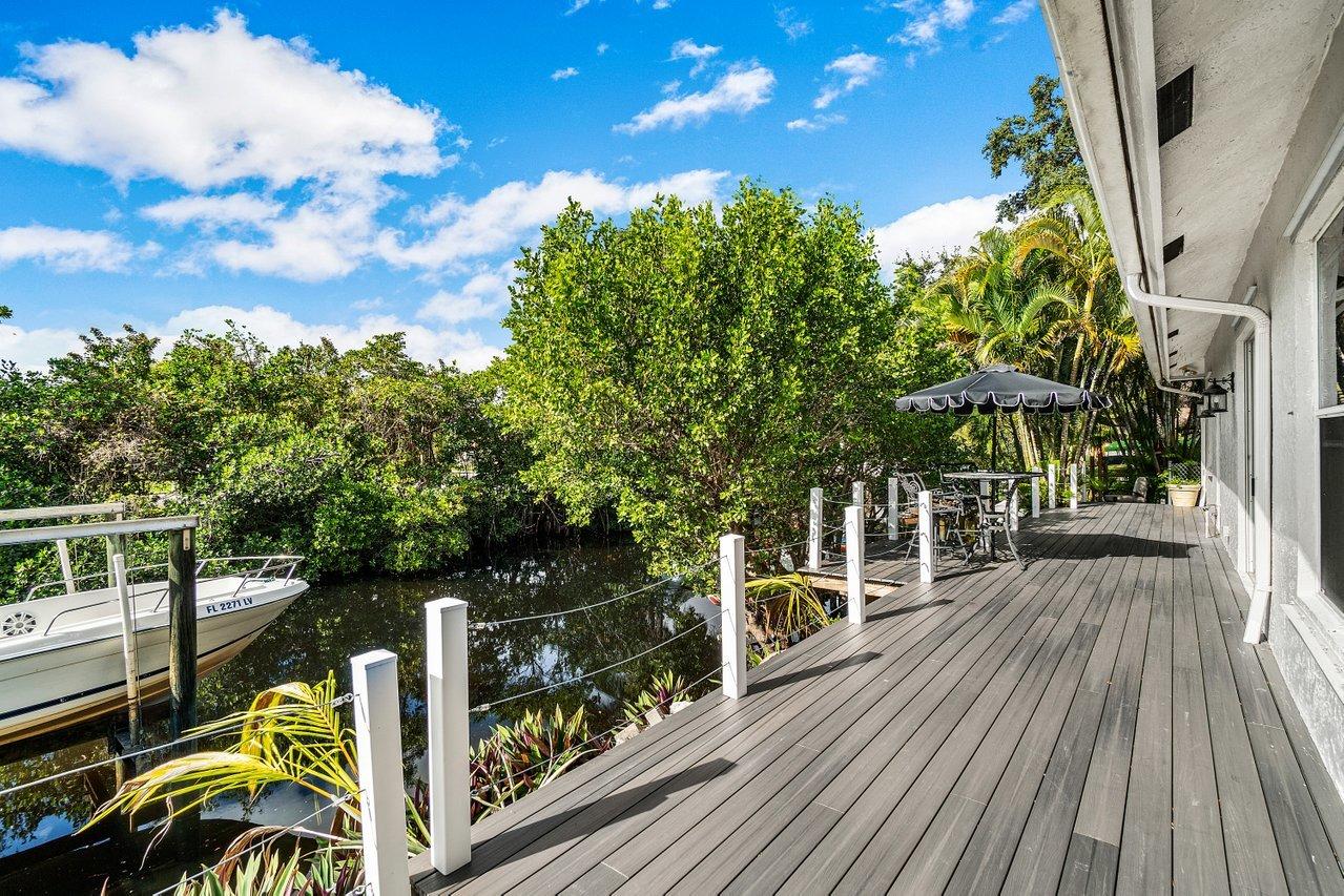 706 Warren Drive Jupiter, FL 33458 - Photo 28 of 36 029-706WarrenDrive-Jupiter-FL-33458-SMAL