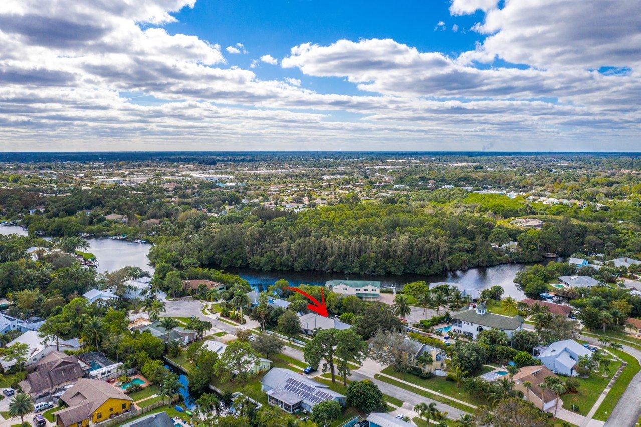 706 Warren Drive Jupiter, FL 33458 - Photo 33 of 36 037-706WarrenDrive-Jupiter-FL-33458-SMAL