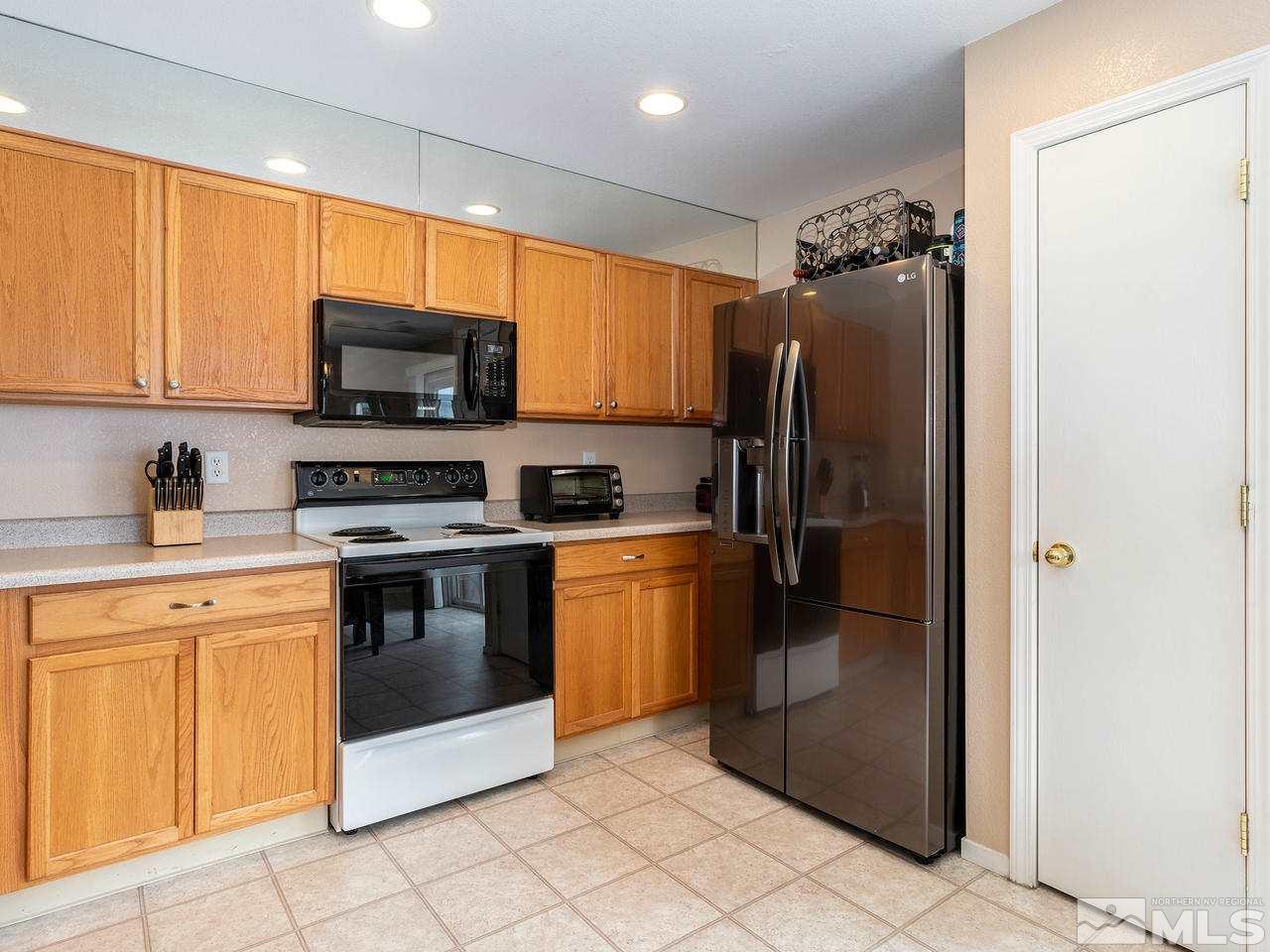 9675 Autumn Leaf Way Reno, NV 89506 - Photo 7 of 15 Photo 7
