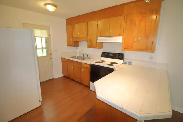 $1,295 | 109 Tupperway Drive, Unit A, Summerville, SC 29483