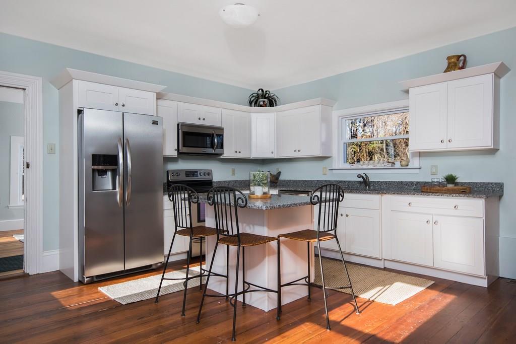 287 Webber Hill Road Kennebunk, ME 04043 - Photo 1 of 20 Warm and inviting Kitchen