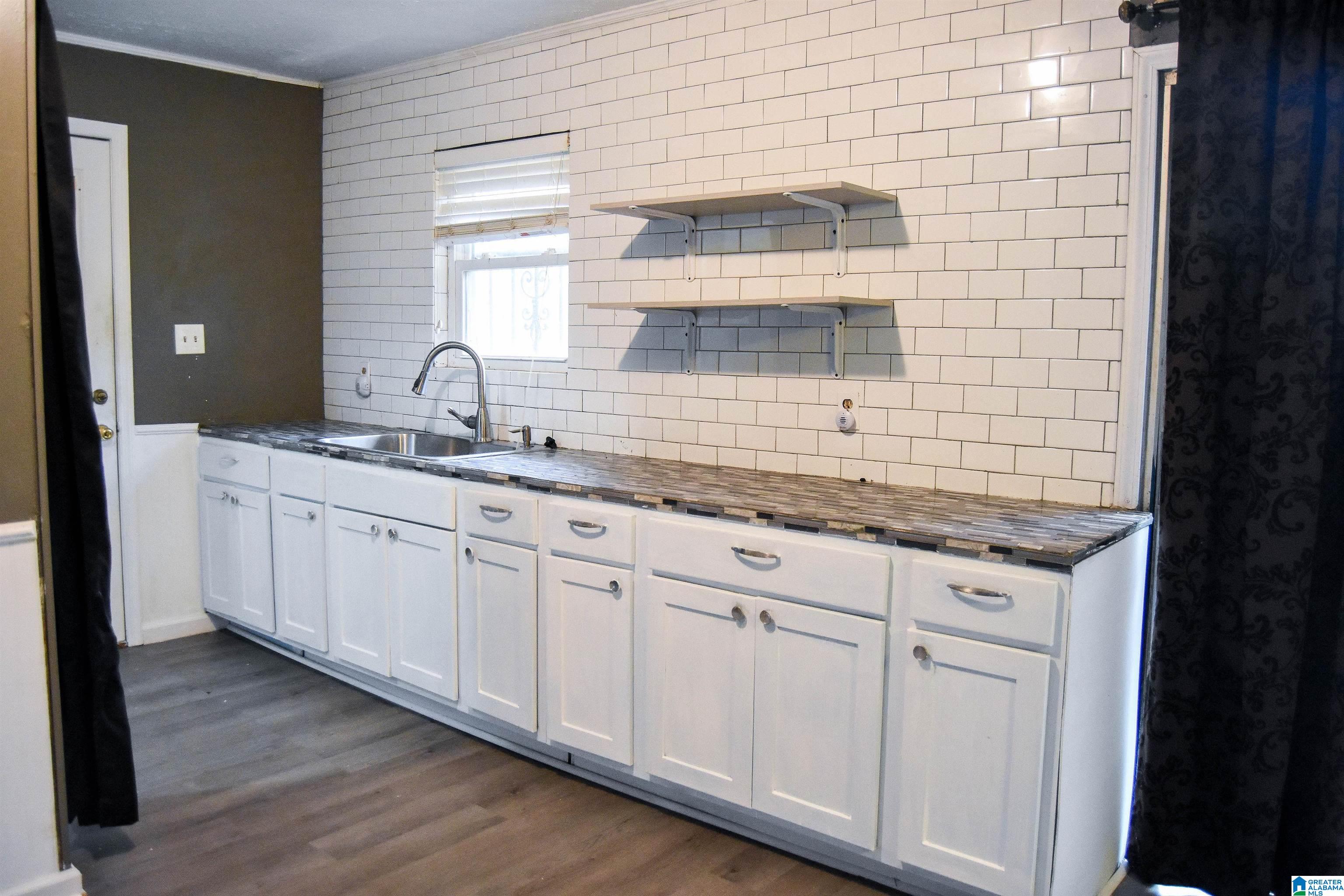 932 Parker Street Anniston, AL 36201 - Photo 14 of 37