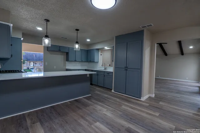 $340,000 | 5202 Metcalf, Windcrest, TX 78239