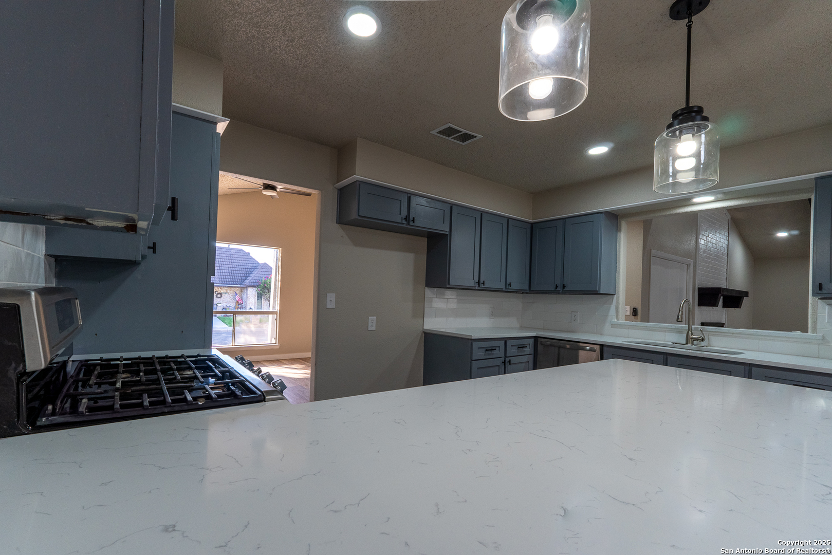 5202 Metcalf Windcrest, TX 78239 - Photo 14 of 42