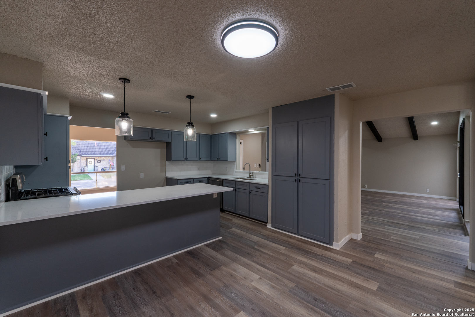 5202 Metcalf Windcrest, TX 78239 - Photo 16 of 42