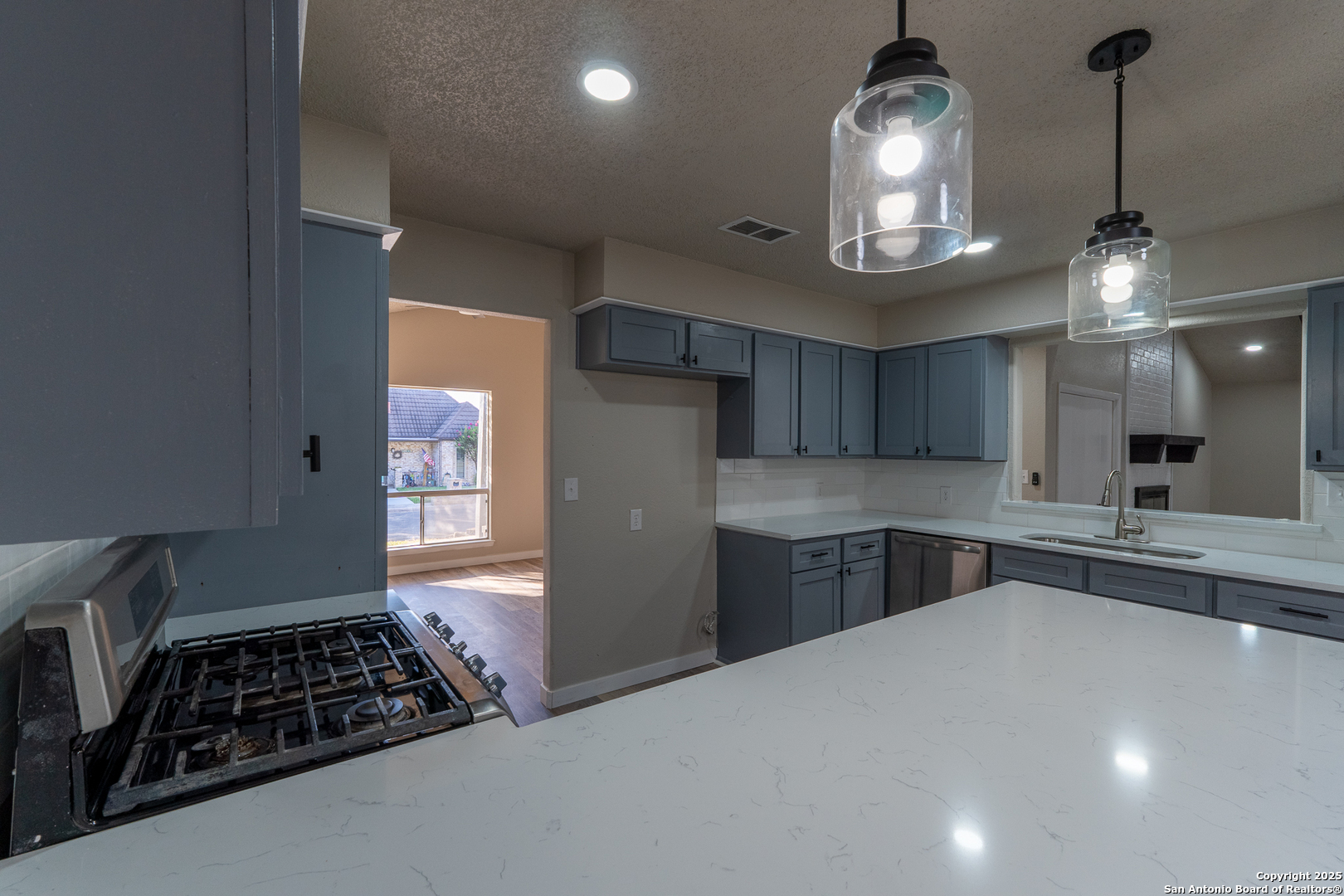 5202 Metcalf Windcrest, TX 78239 - Photo 17 of 42