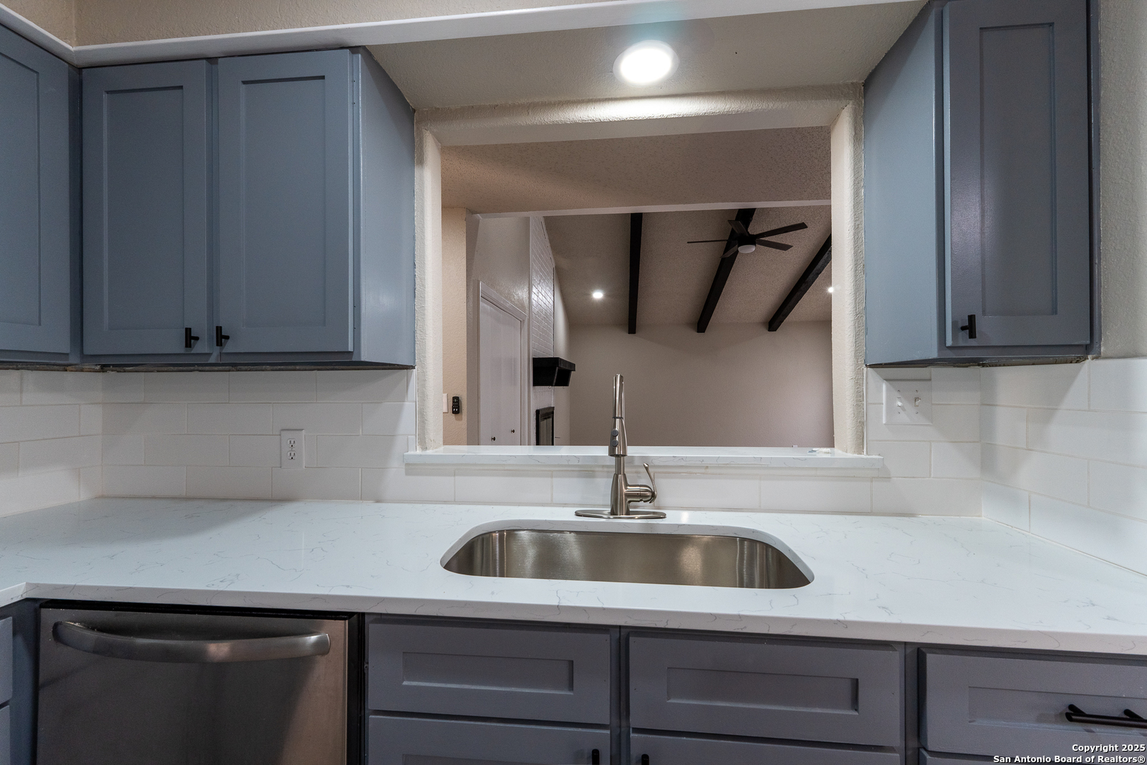 5202 Metcalf Windcrest, TX 78239 - Photo 19 of 42