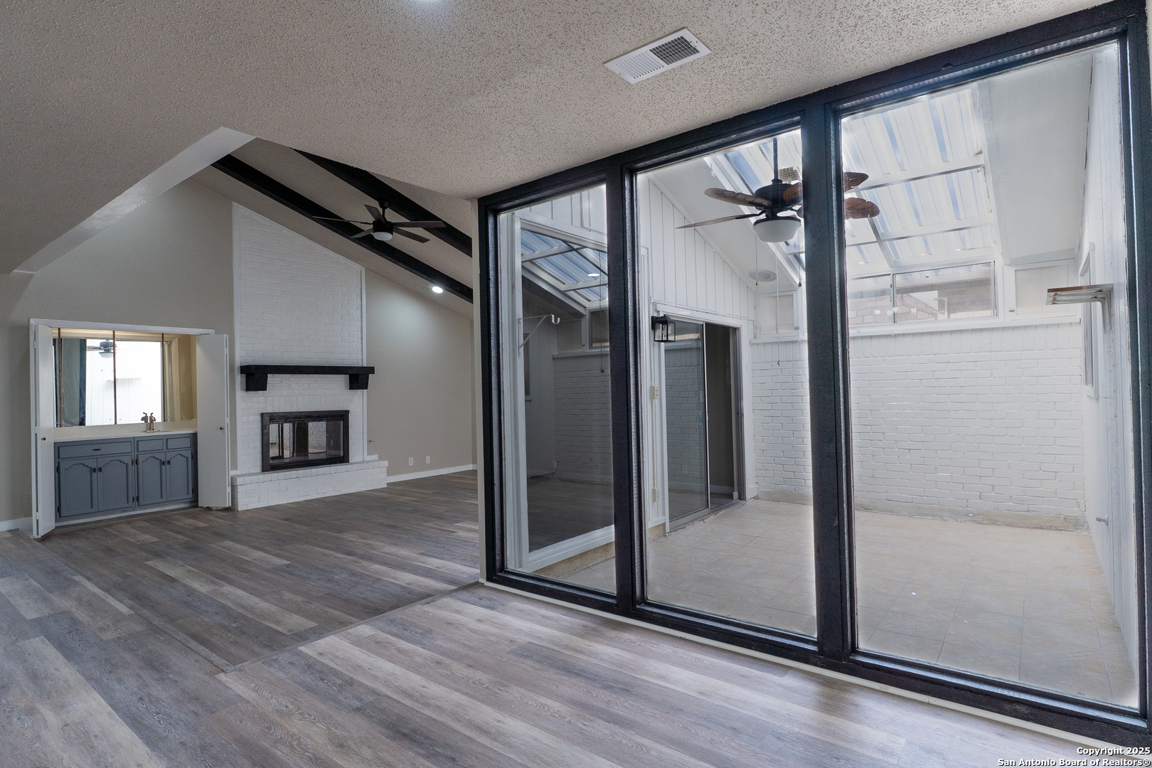 5202 Metcalf Windcrest, TX 78239 - Photo 5 of 42