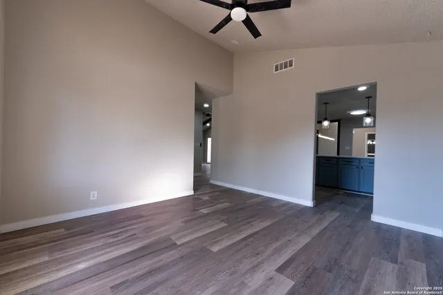 $340,000 | 5202 Metcalf, Windcrest, TX 78239