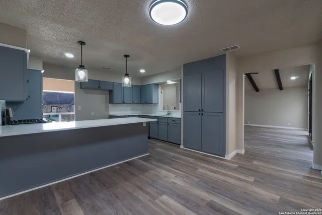 $340,000 | 5202 Metcalf, Windcrest, TX 78239