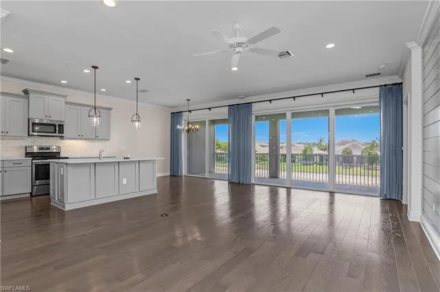 $488,000 | 2311 Sawyers Hill Road, Unit 806, Naples, FL 34120