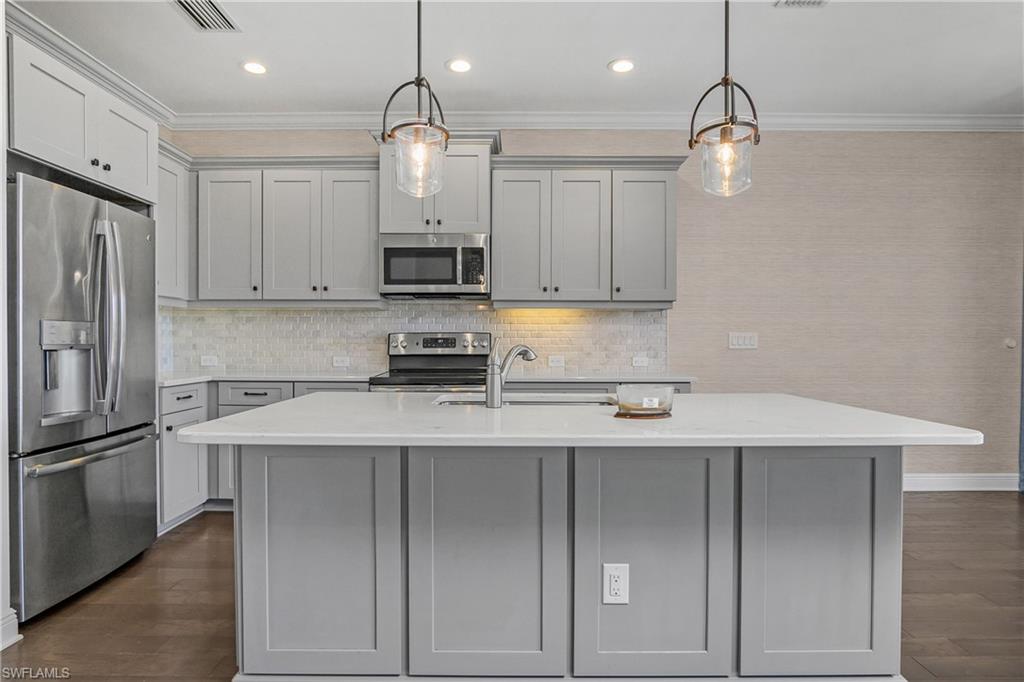 2311 Sawyers Hill Road, Unit 806 Naples, FL 34120 - Photo 2 of 41