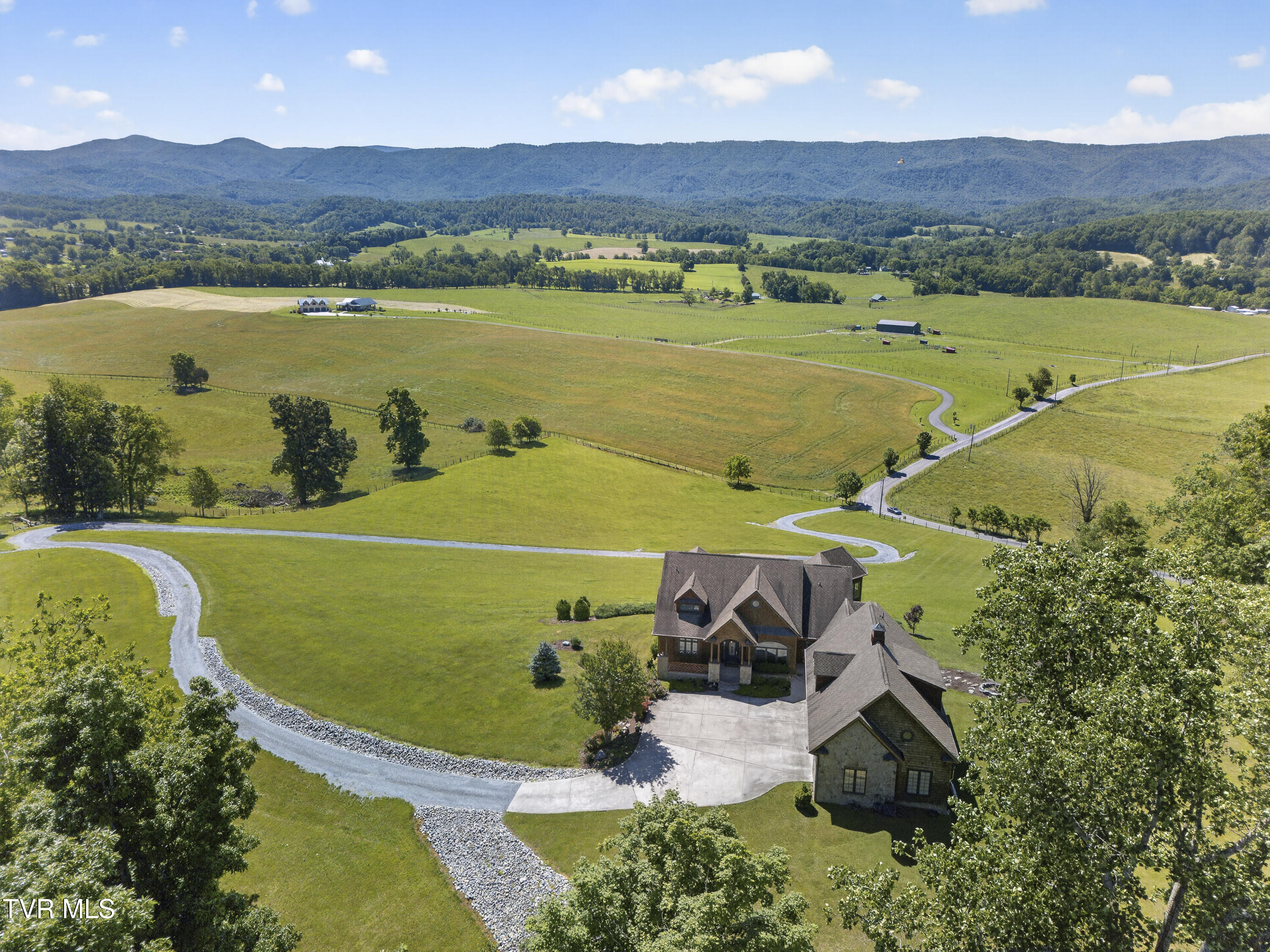 15277 Bishop Road Chilhowie, VA 24319 - Photo 5 of 92 15277-Bishop-Rd-Chilhowie-VA Cynthia-Rou