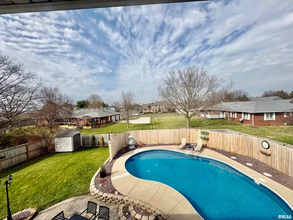 $375,000 | 4 Ventura Court, Jacksonville, IL 62650