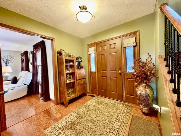 $375,000 | 4 Ventura Court, Jacksonville, IL 62650