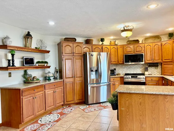 $375,000 | 4 Ventura Court, Jacksonville, IL 62650
