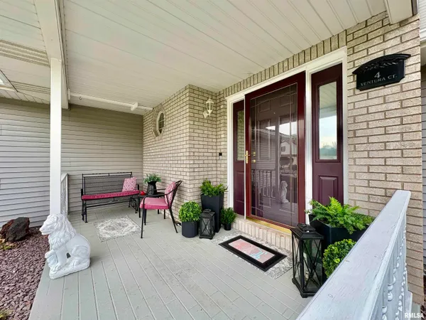 $375,000 | 4 Ventura Court, Jacksonville, IL 62650