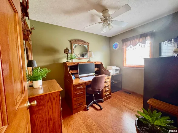 $375,000 | 4 Ventura Court, Jacksonville, IL 62650