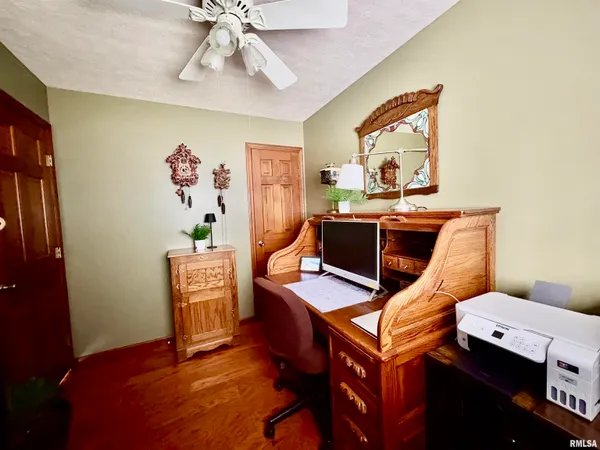 $375,000 | 4 Ventura Court, Jacksonville, IL 62650