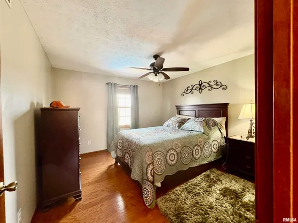 $375,000 | 4 Ventura Court, Jacksonville, IL 62650