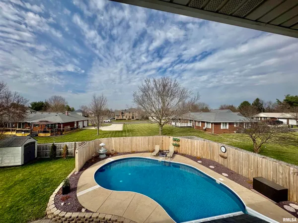 $375,000 | 4 Ventura Court, Jacksonville, IL 62650