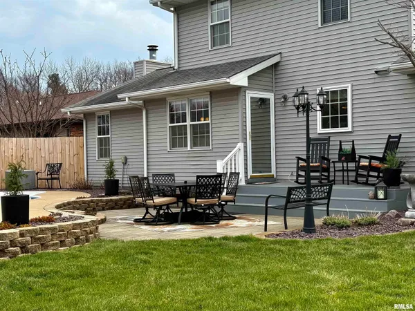 $375,000 | 4 Ventura Court, Jacksonville, IL 62650