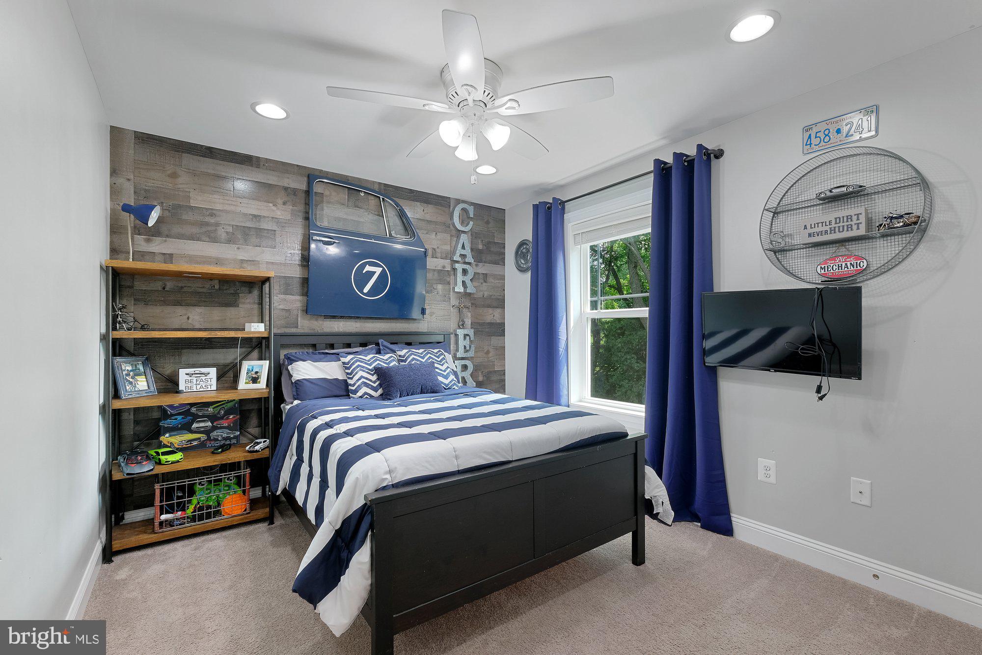 8712 Hollow Road Middletown, MD 21769 - Photo 19 of 37 Custom ship lap on the wall