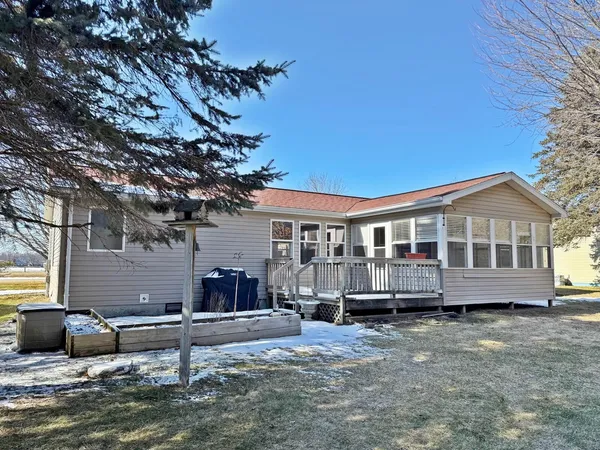 $148,900 | 7900 Sunset Shores Drive, Unit 7835, Canadian Lakes, MI 49346