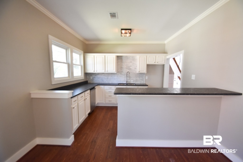 214 Grand Boulevard Mobile, AL 36607 - Photo 8 of 20