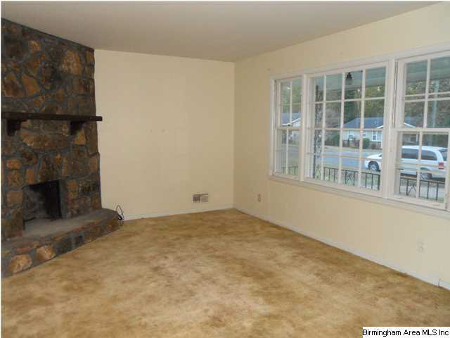 912 Hagwood Road Birmingham, AL 35235 - Photo 3 of 5