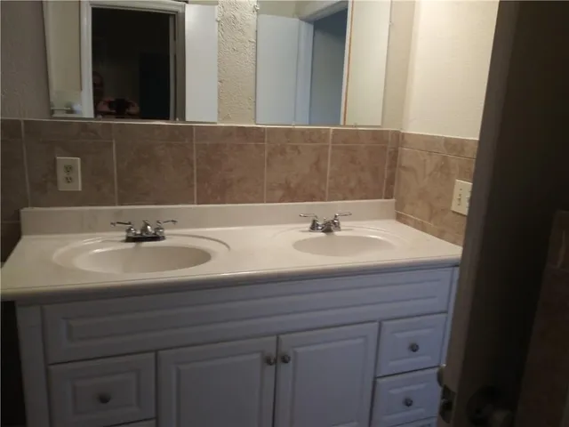 $3,950 | 2701 Northwest 21st Street, Fort Lauderdale, FL 33311