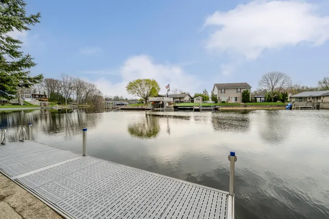 $599,000 | 6950 Shore Drive, Coloma, MI 49038