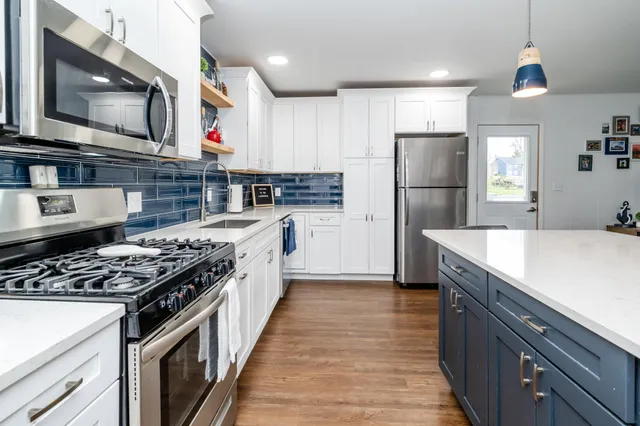 $599,000 | 6950 Shore Drive, Coloma, MI 49038