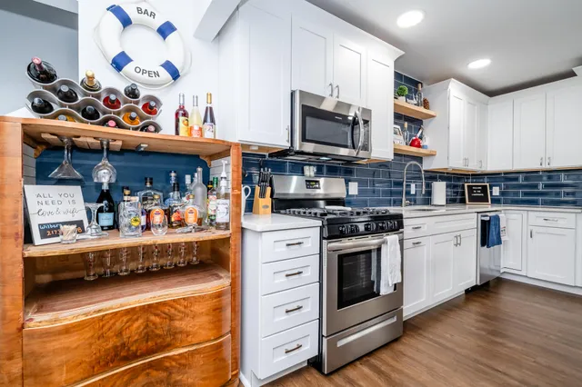 $599,000 | 6950 Shore Drive, Coloma, MI 49038