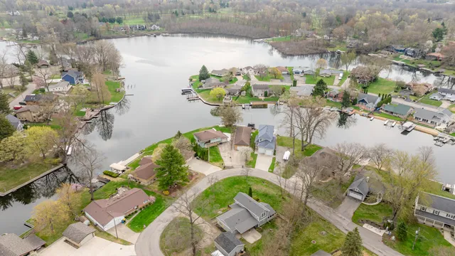 $599,000 | 6950 Shore Drive, Coloma, MI 49038