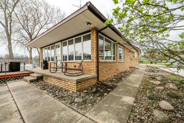 $599,000 | 6950 Shore Drive, Coloma, MI 49038