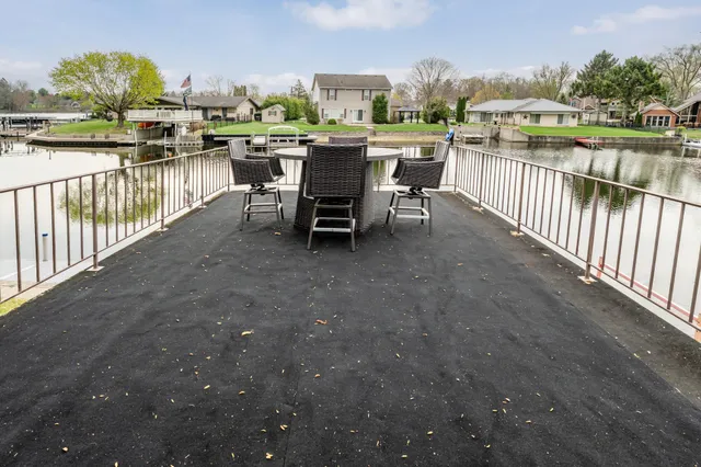 $599,000 | 6950 Shore Drive, Coloma, MI 49038