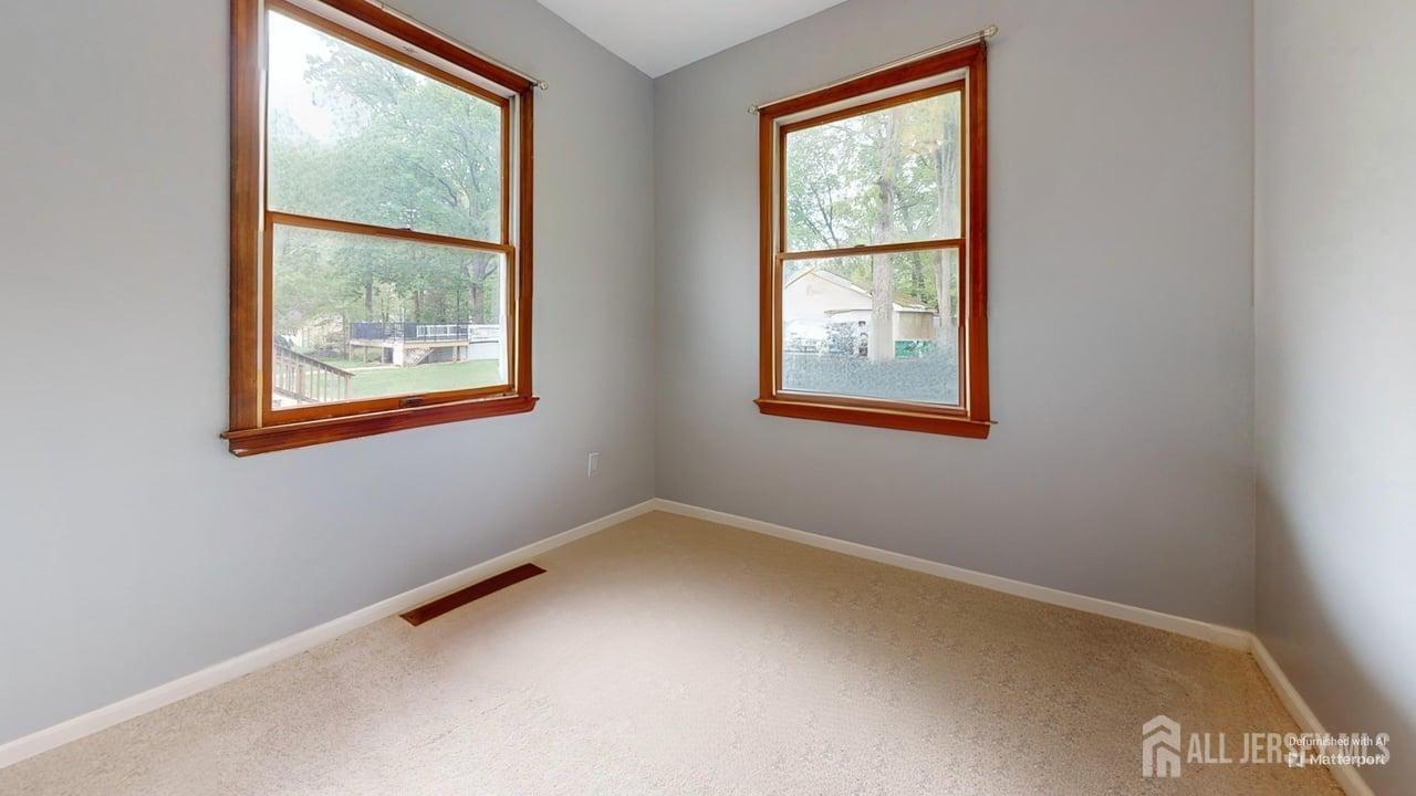 496 Calvert Road North Brunswick, NJ 08902 - Photo 25 of 39 Gallery Image 25