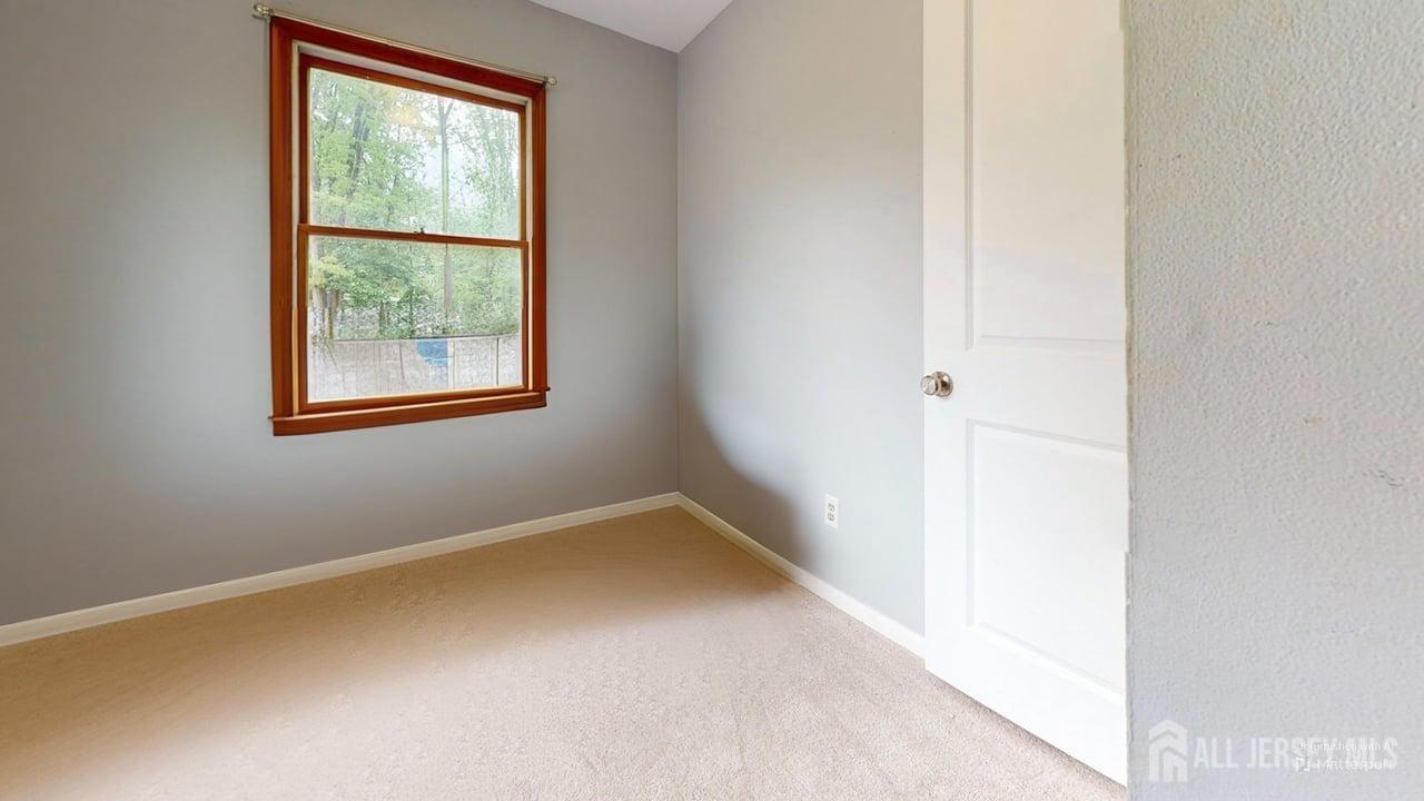 496 Calvert Road North Brunswick, NJ 08902 - Photo 28 of 39 Gallery Image 28