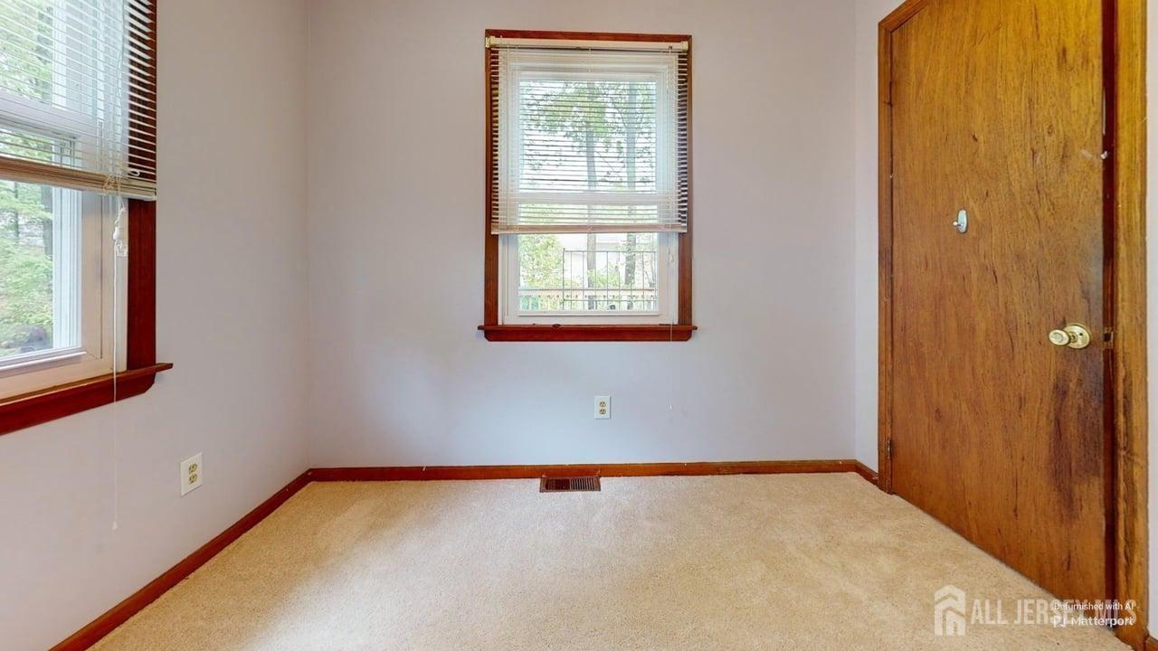 496 Calvert Road North Brunswick, NJ 08902 - Photo 29 of 39 Gallery Image 29