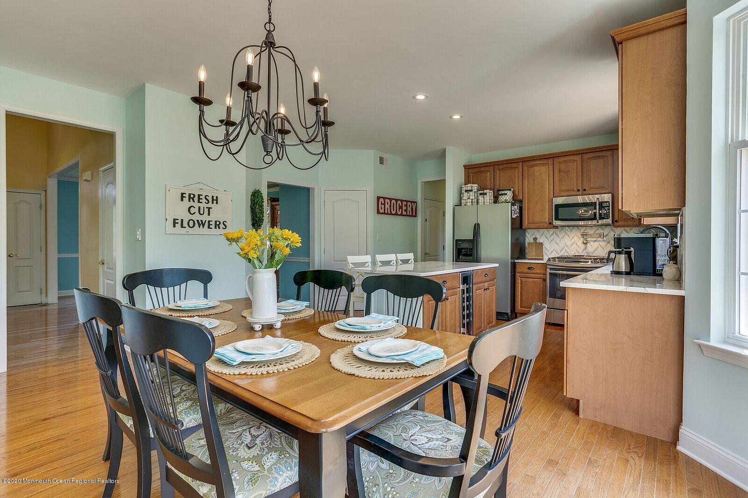 24 Rodeo Drive Jackson, NJ 08527 - Photo 14 of 46 Eat-In Kitchen