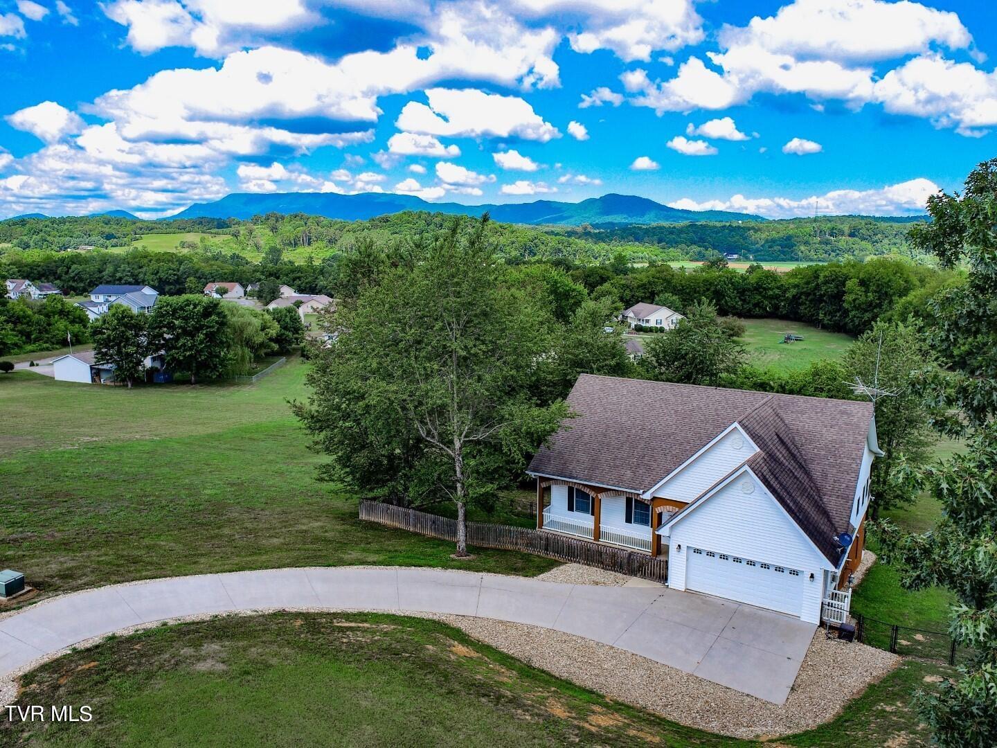 114 Woodvale Road Newport, TN 37821 - Photo 3 of 40 3