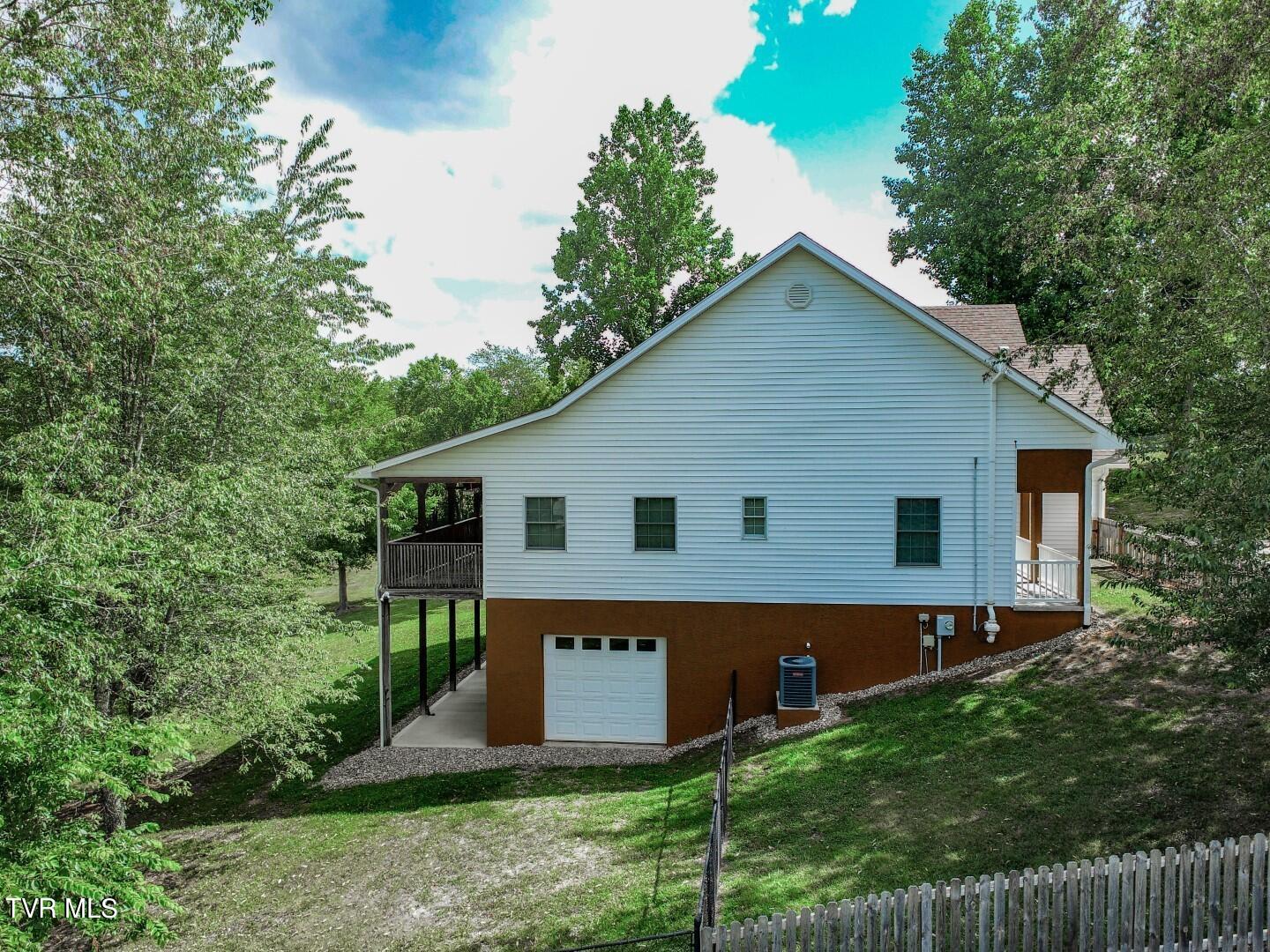 114 Woodvale Road Newport, TN 37821 - Photo 6 of 40 6
