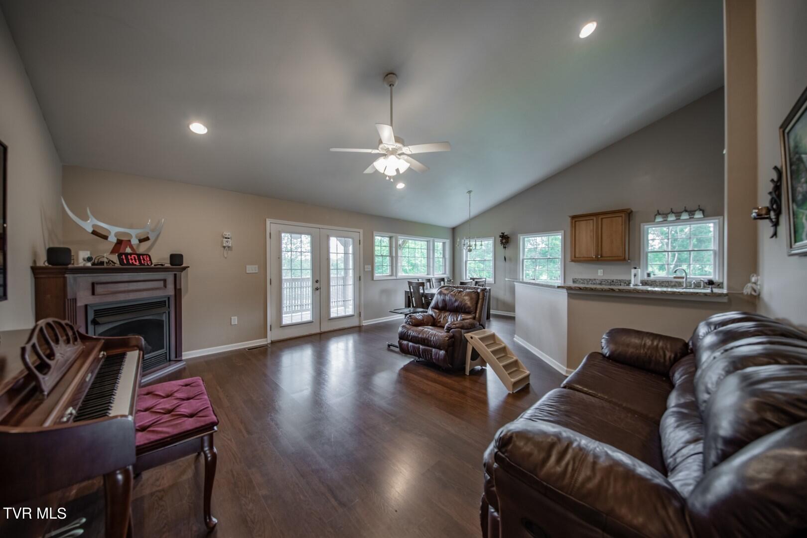 114 Woodvale Road Newport, TN 37821 - Photo 7 of 40 7