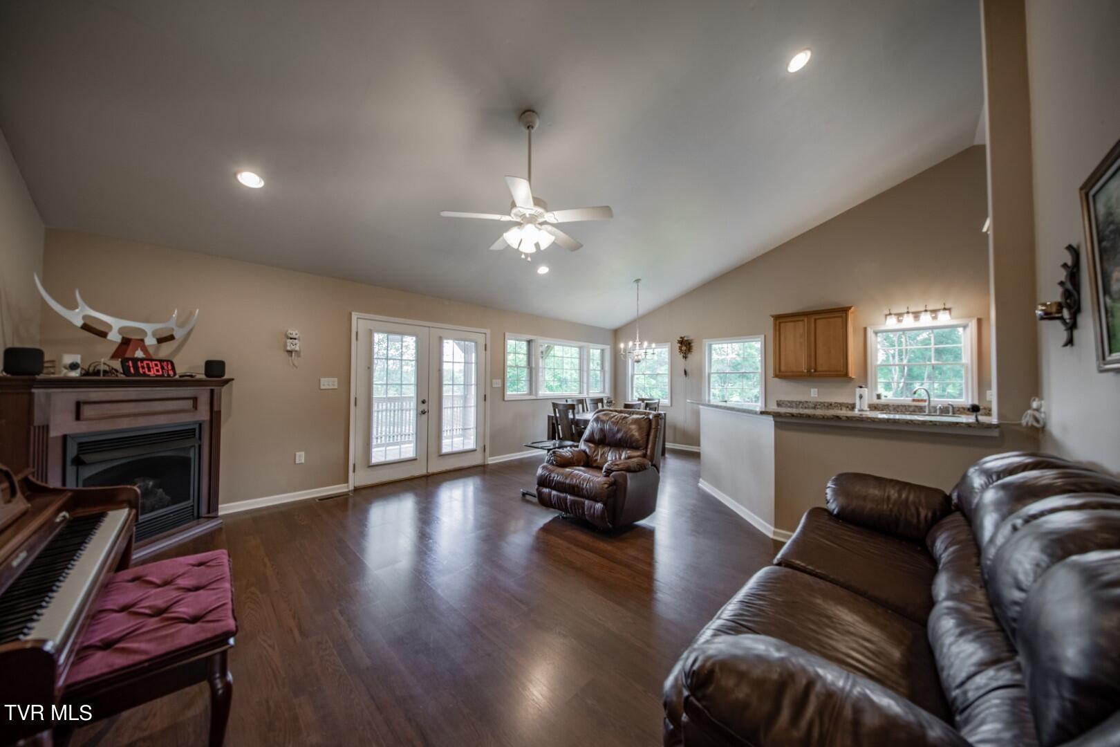 114 Woodvale Road Newport, TN 37821 - Photo 9 of 40 9
