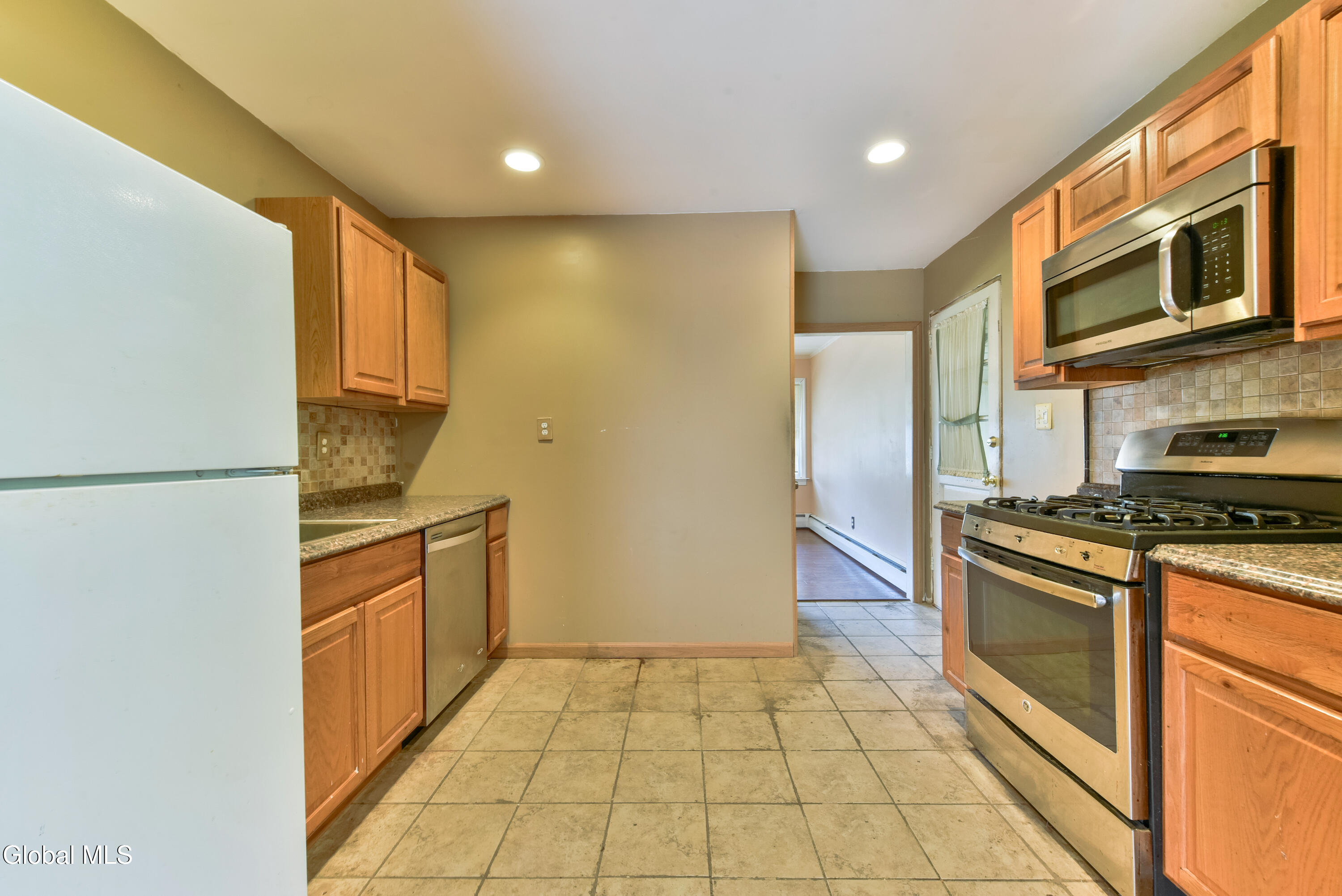 59 Werner Road Halfmoon, NY 12065 - Photo 13 of 55 13